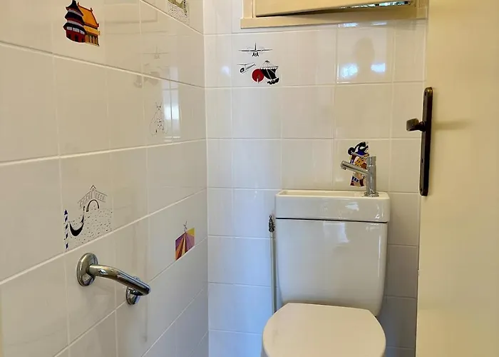 Bellochio - 2bdr With Sea View - Ac - Parking Apartment Menton