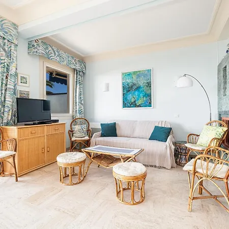 Bellochio - 2bdr With Sea View - Ac - Parking 公寓 芒通