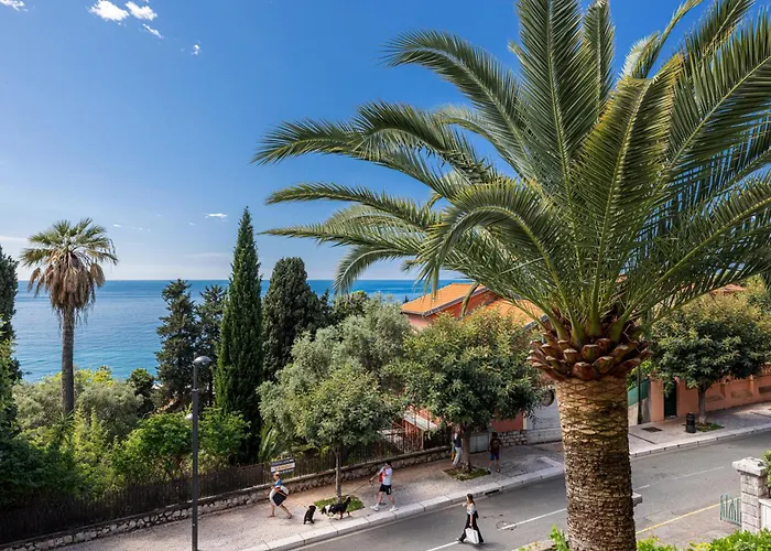 Bellochio - 2bdr With Sea View - Ac - Parking דירה מנטון