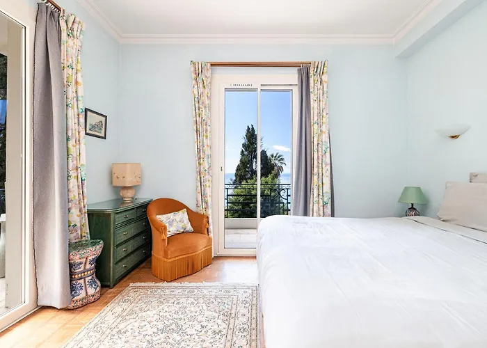 Bellochio - 2bdr With Sea View - Ac - Parking アパート